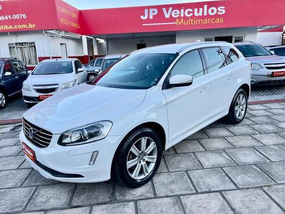 VOLVO XC60 2.4 D5 KINETIC DIESEL AWD 4P AUTOMÁTICO VOLVO XC60 2.4 D5 KINETIC DIESEL AWD 4P AUTOMÁTICO